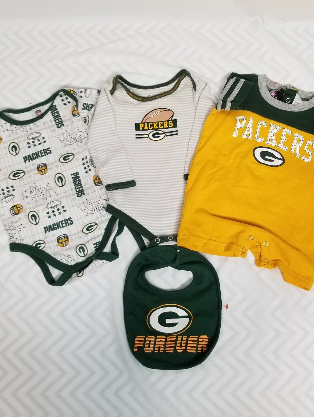 Green Bay Packers NFL Team Apparel & NFL Baby 3 - 9 Mth One Piece Lot and Bib